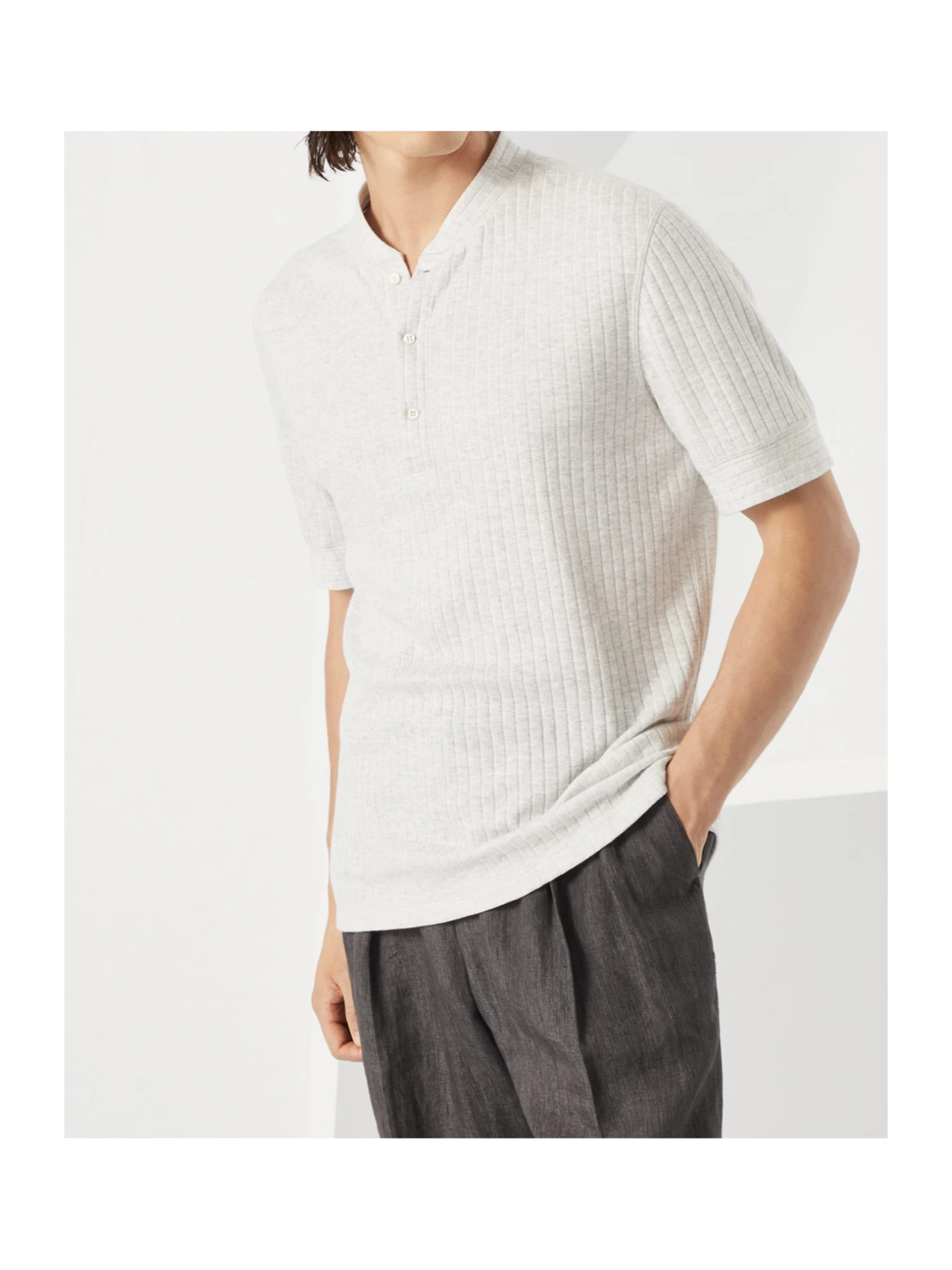 Brunello Cucinelli ribbed v-neck t-shirt - SENSER