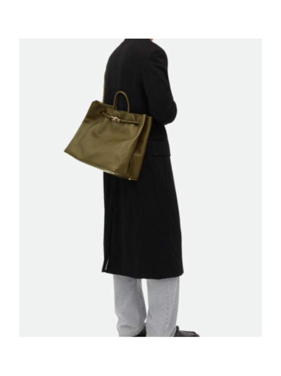 Image 9 of Bottega Veneta Large Andiamo