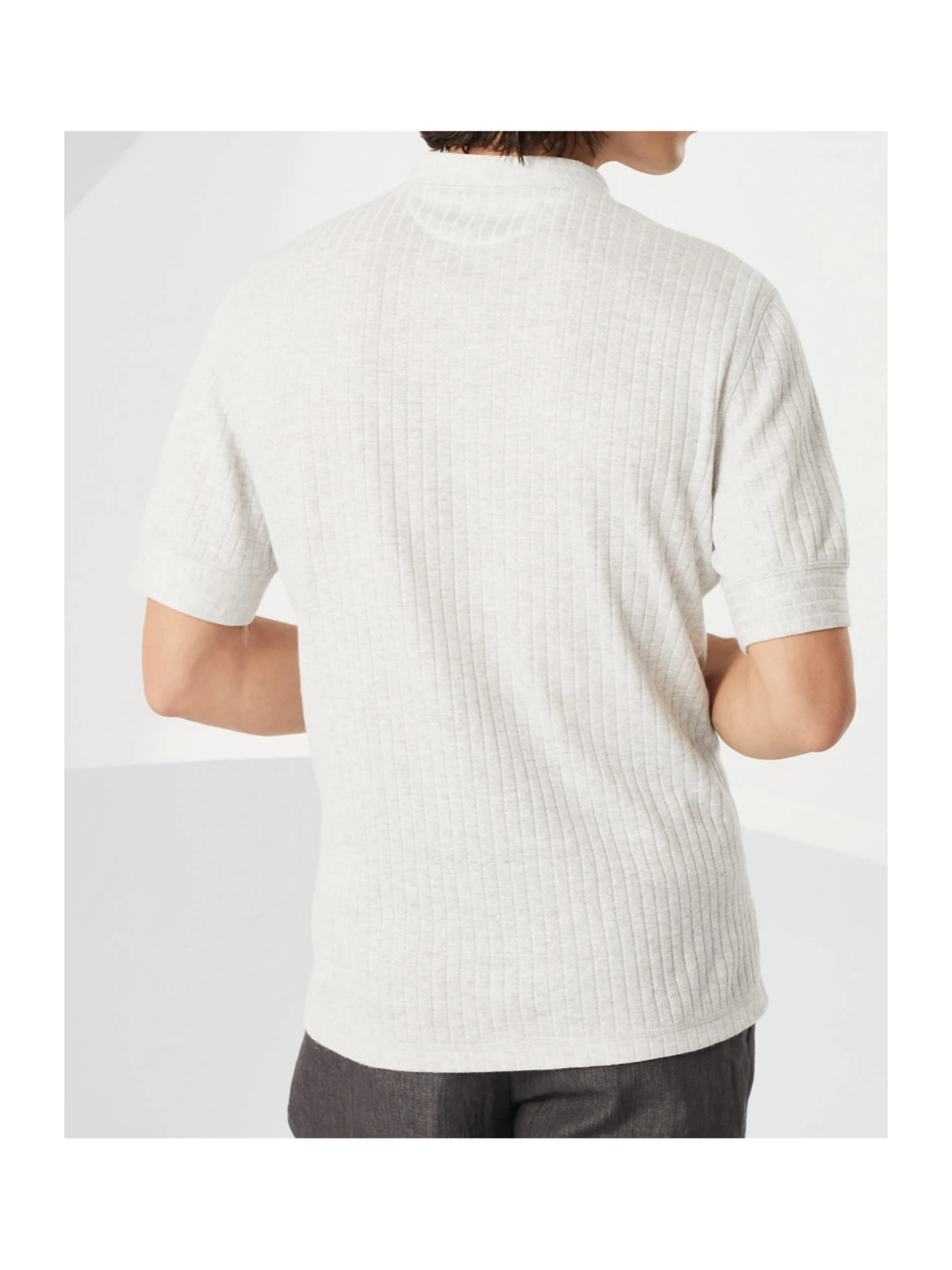 Brunello Cucinelli ribbed v-neck t-shirt - SENSER