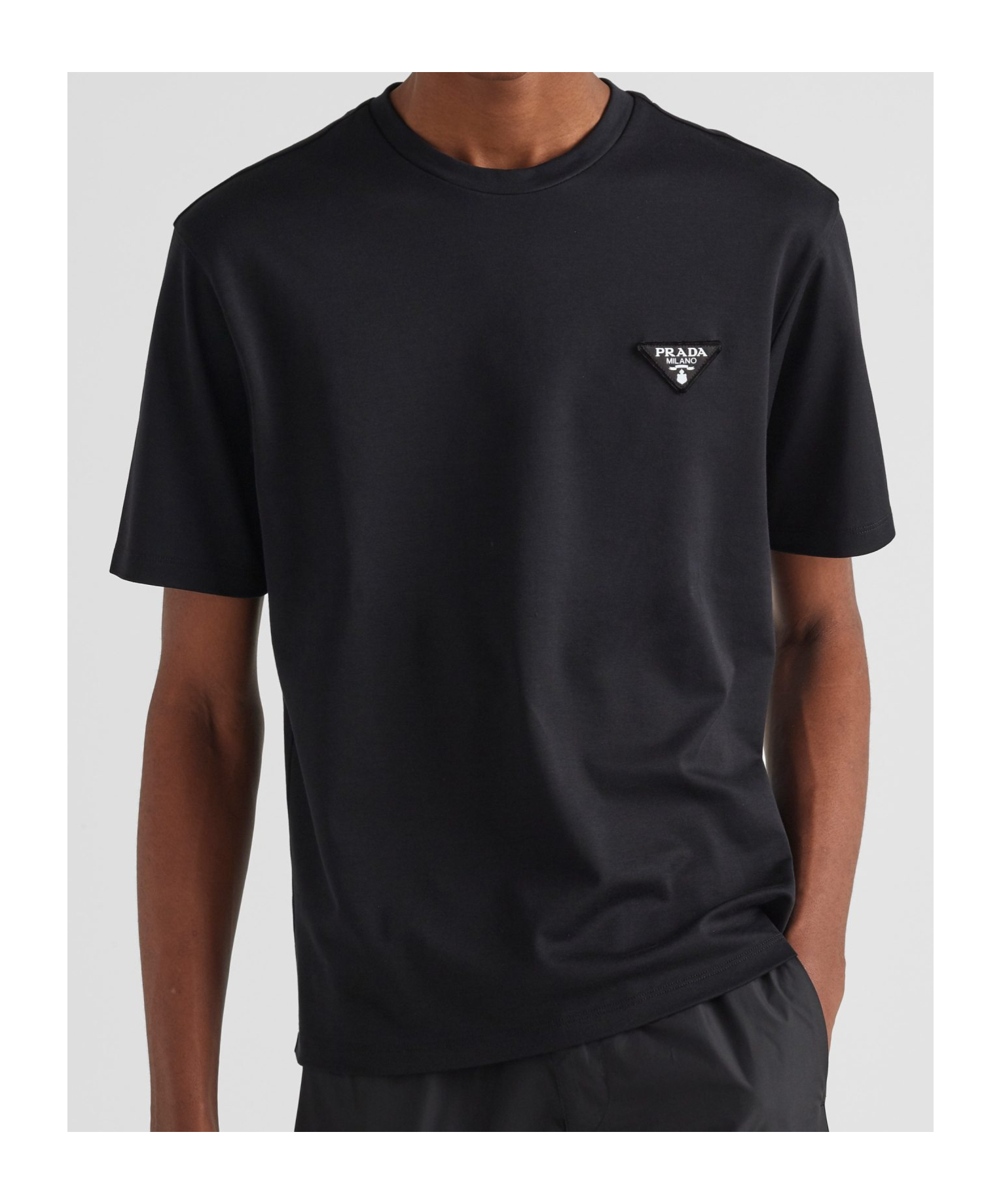【美品】　PRADA エンブレム Tシャツ Prada Logo Detailed Crewneck T-Shirt - SENSER